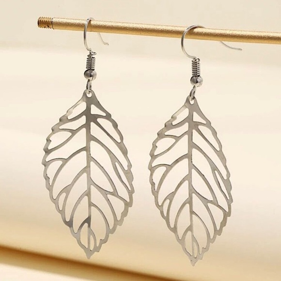 🔵𝟲𝟱%𝗢𝗙𝗙 𝗯𝘂𝗻𝗱𝗹𝗲𝘀 𝟯+🔵 NEW Large Leaf Bohemian Drop Earrings - Picture 8 of 16